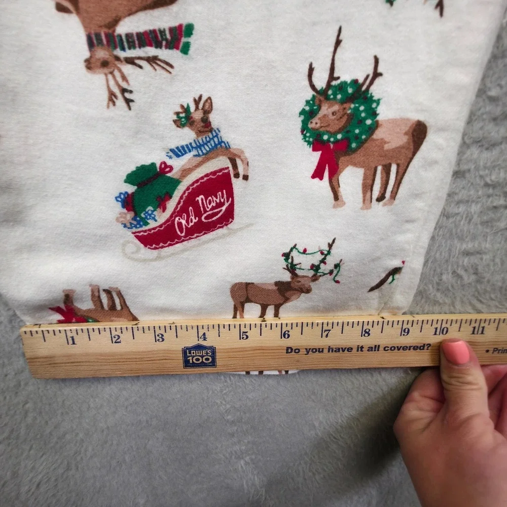 Old Navy Pajama Pants Womens M White Christmas Holiday Reindeer Gifts Loungewear